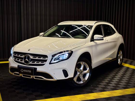 MERCEDES-BENZ GLA 200 1.6 CGI FLEX ADVANCE 7G-DCT
